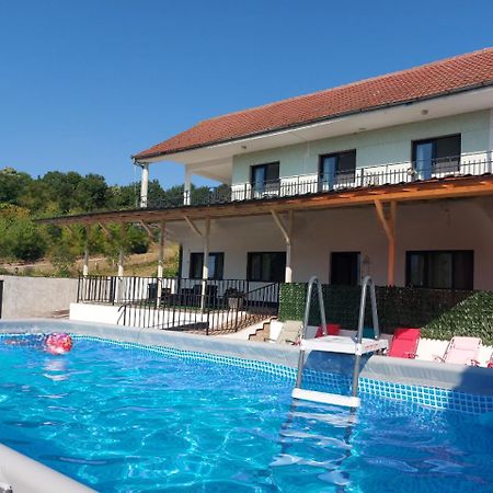 Casa Geppo - Camere De Inchiriat Ieşelniţa Zewnętrze zdjęcie