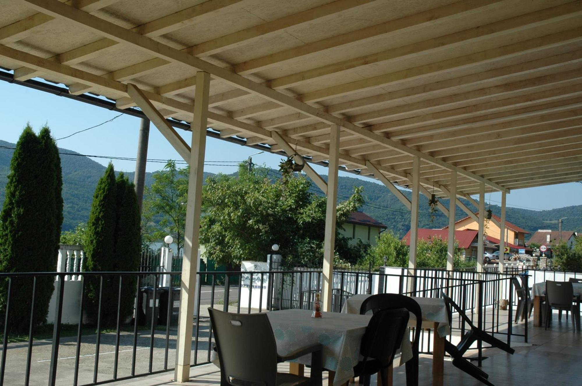 Casa Geppo - Camere De Inchiriat Ieşelniţa Zewnętrze zdjęcie