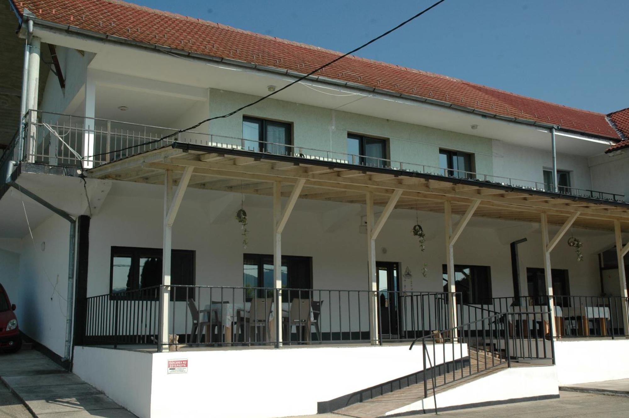 Casa Geppo - Camere De Inchiriat Ieşelniţa Zewnętrze zdjęcie