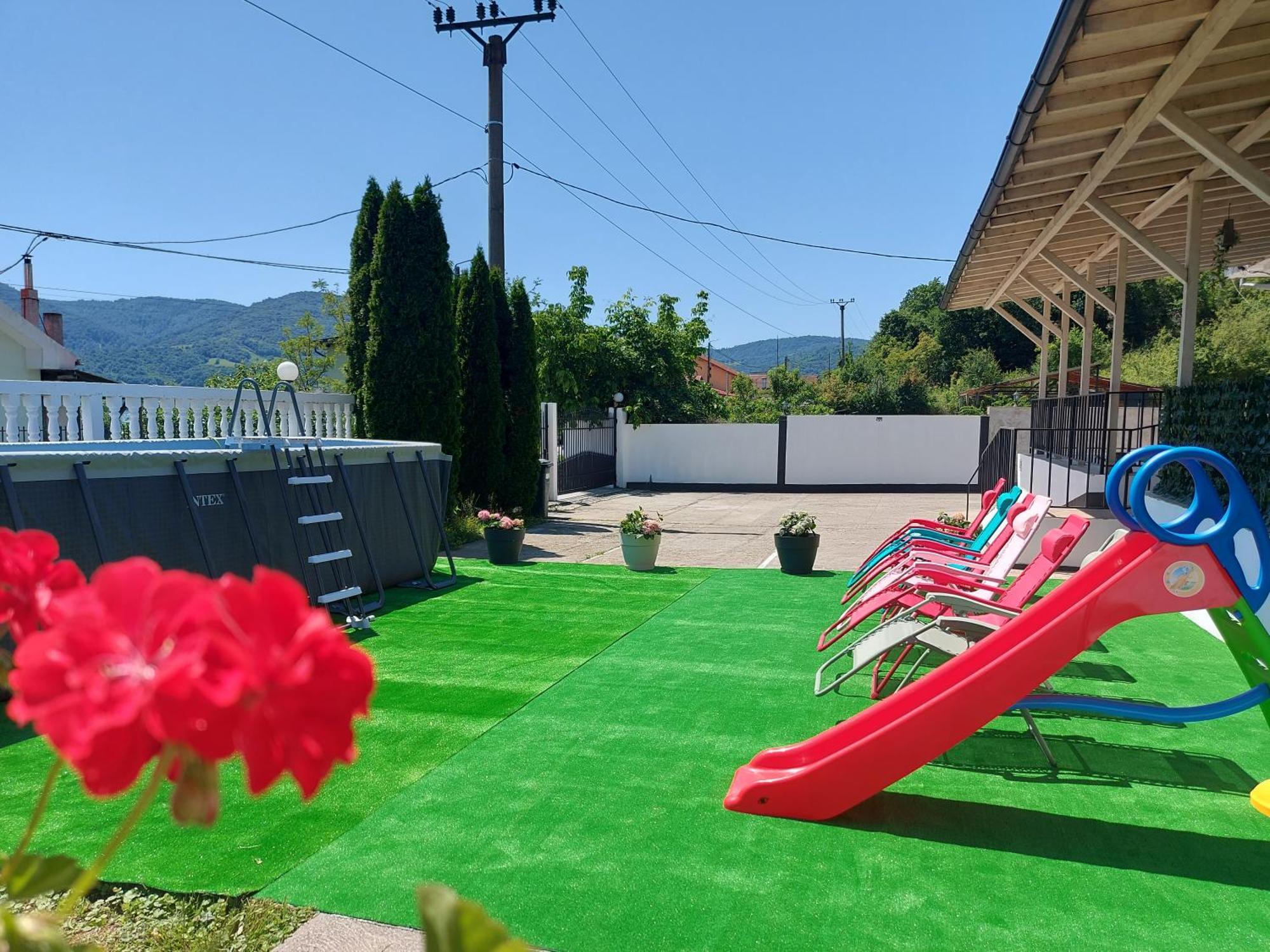 Casa Geppo - Camere De Inchiriat Ieşelniţa Zewnętrze zdjęcie