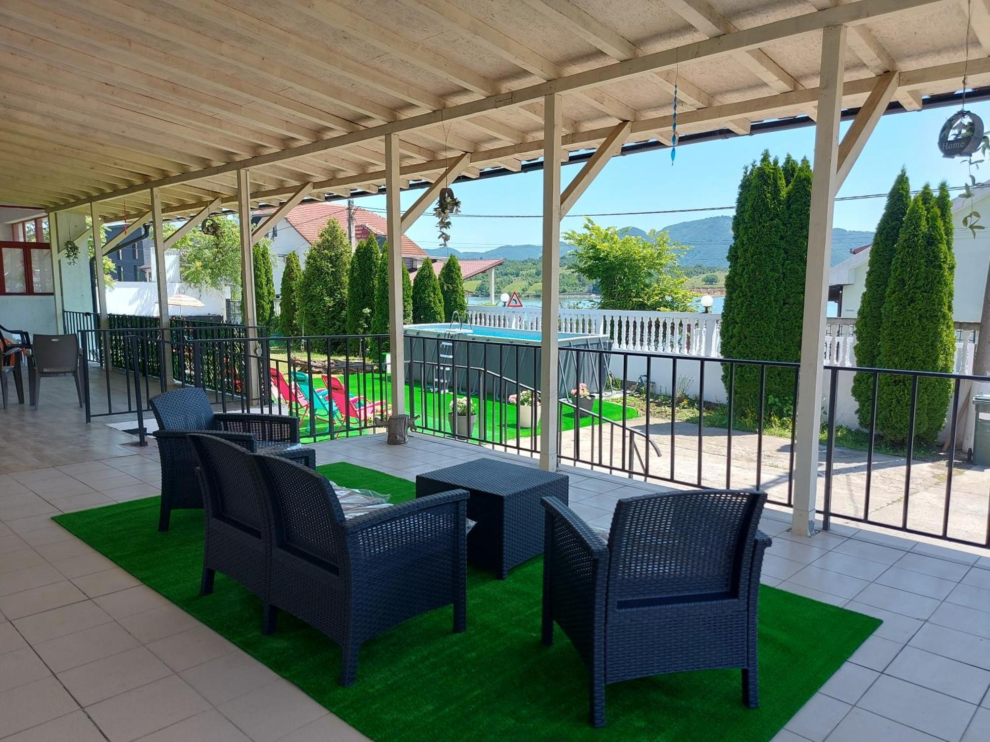Casa Geppo - Camere De Inchiriat Ieşelniţa Zewnętrze zdjęcie